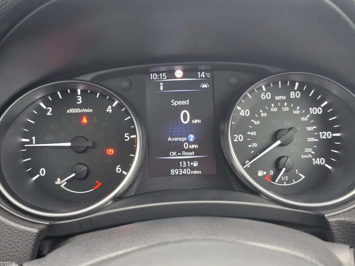 Nissan Qashqai Hatchback, Diesel, 2018, Red