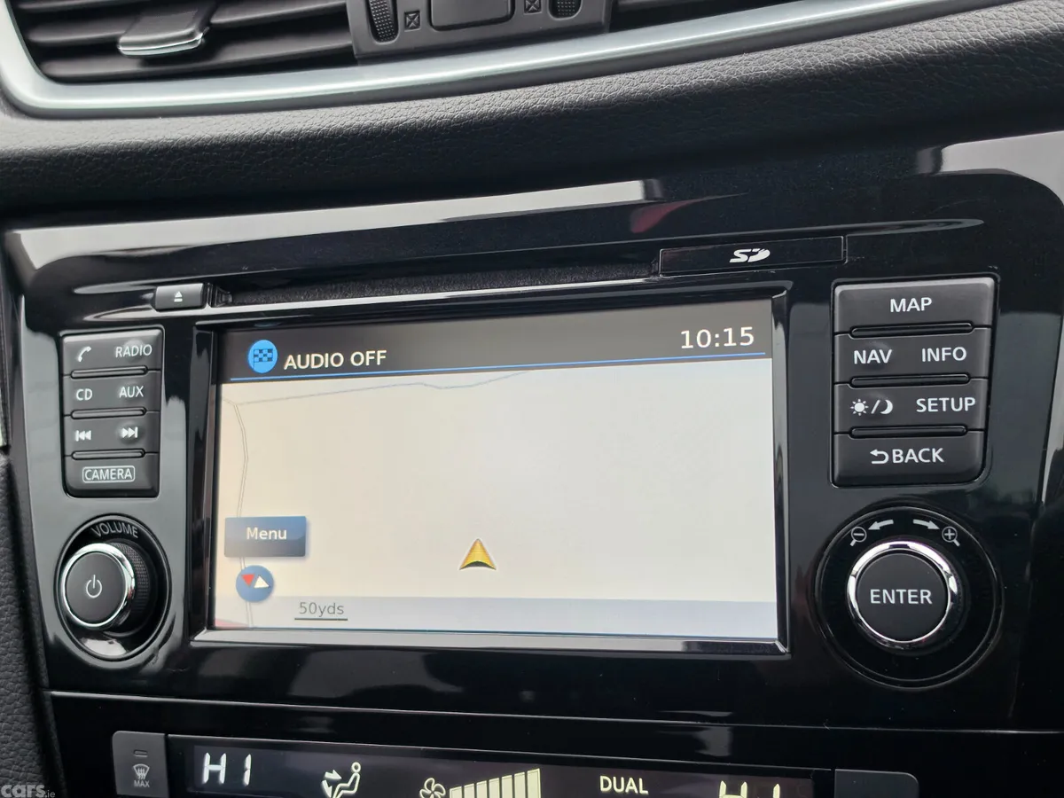 Nissan Qashqai Hatchback, Diesel, 2018, Red