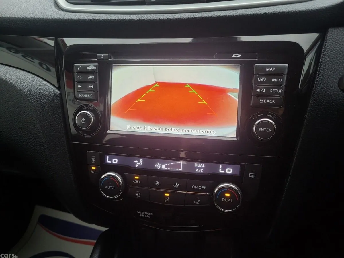 Nissan Qashqai Hatchback, Diesel, 2016, Silver
