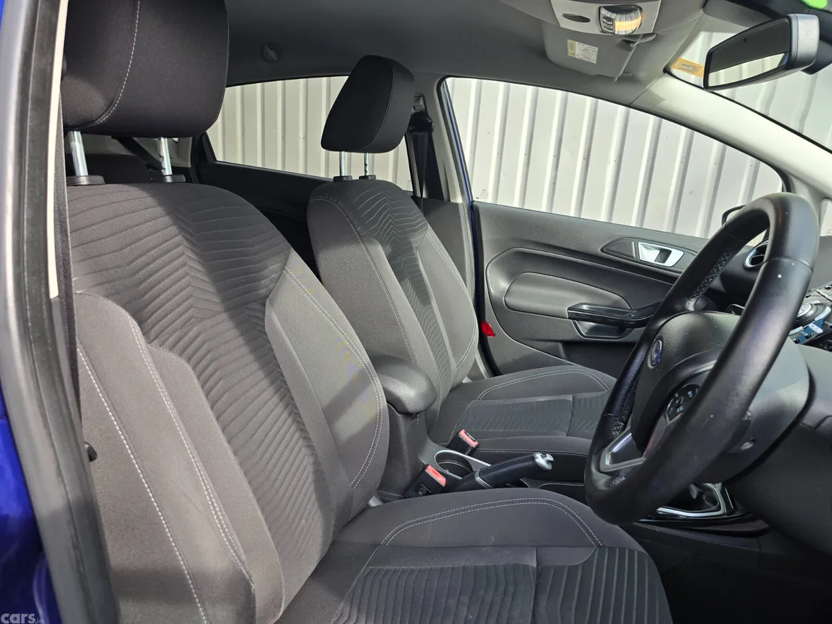 Ford Fiesta Hatchback, Petrol, 2014, Blue