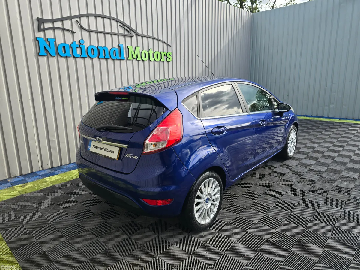 Ford Fiesta Hatchback, Petrol, 2014, Blue
