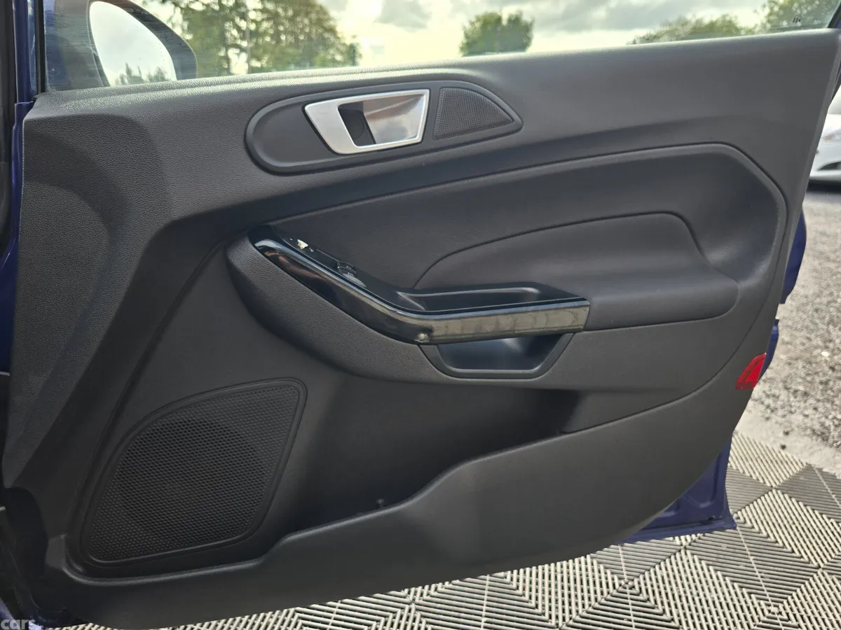 Ford Fiesta Hatchback, Petrol, 2014, Blue