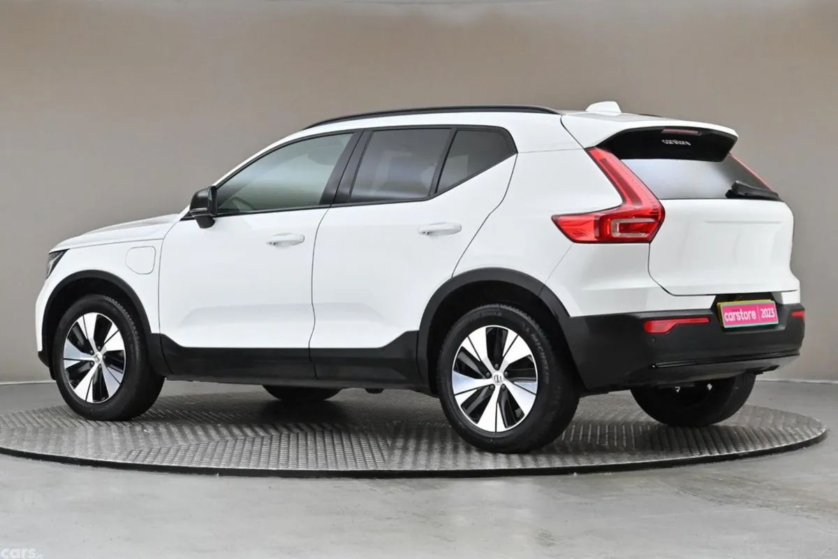 Volvo XC40 SUV, Petrol Plug-in Hybrid, 2023, White