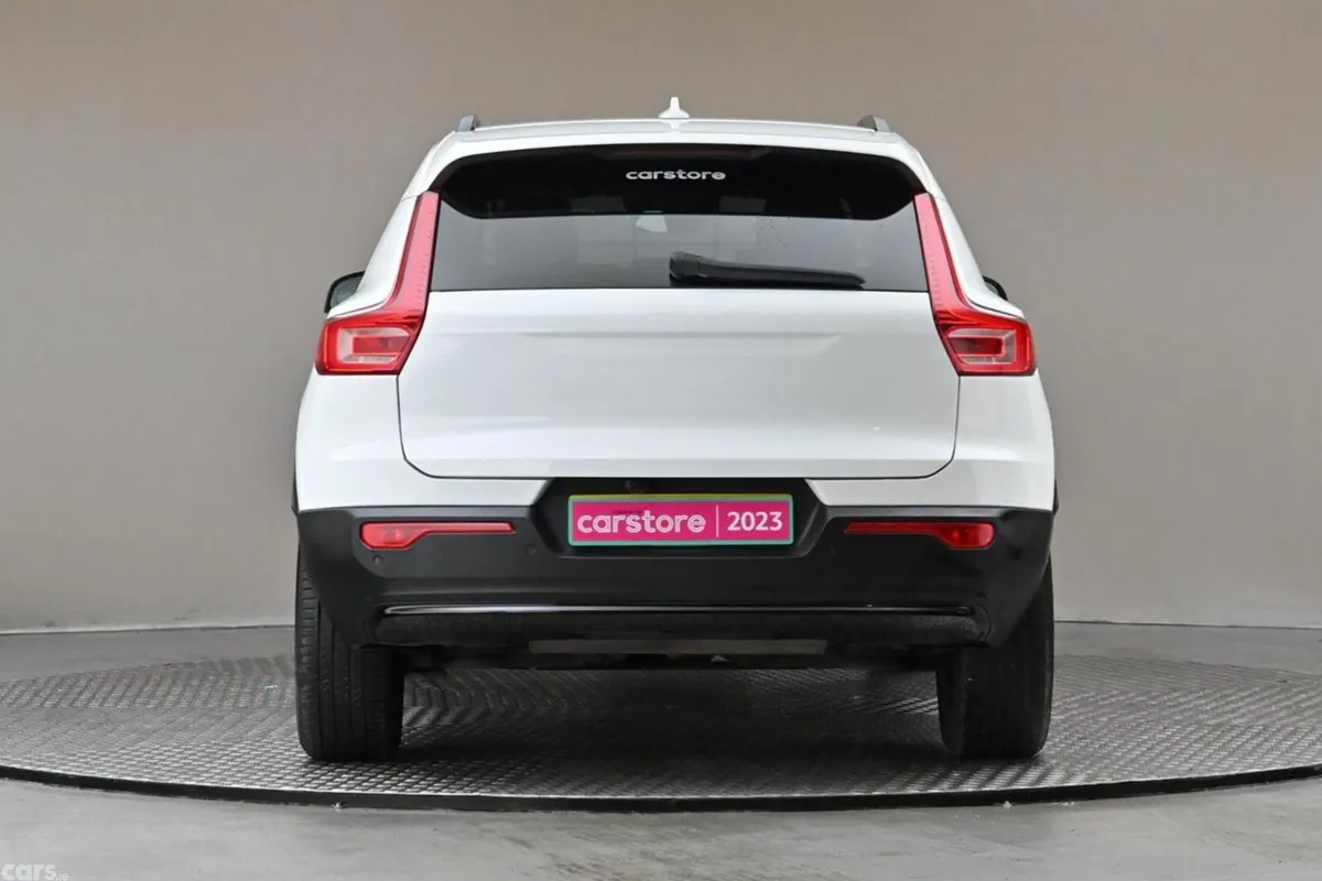 Volvo XC40 SUV, Petrol Plug-in Hybrid, 2023, White
