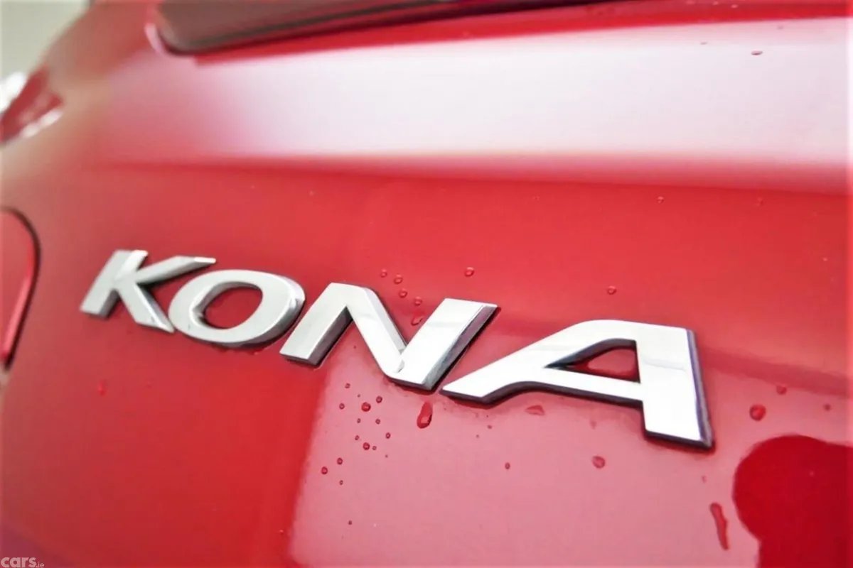 Hyundai KONA SUV, Petrol, 2022, Red