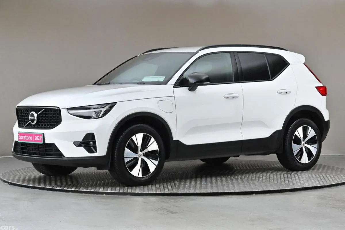 Volvo XC40 SUV, Petrol Plug-in Hybrid, 2023, White
