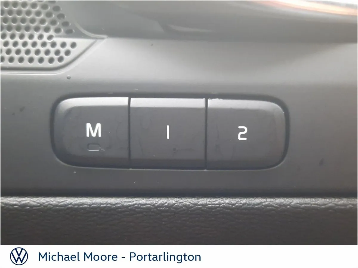 Volvo XC40 Estate, Electric, 2025, Grey