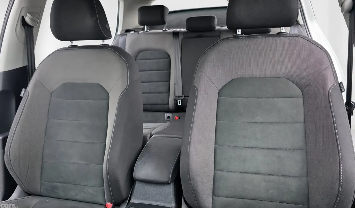 Volkswagen Golf Hatchback, Petrol, 2018, White