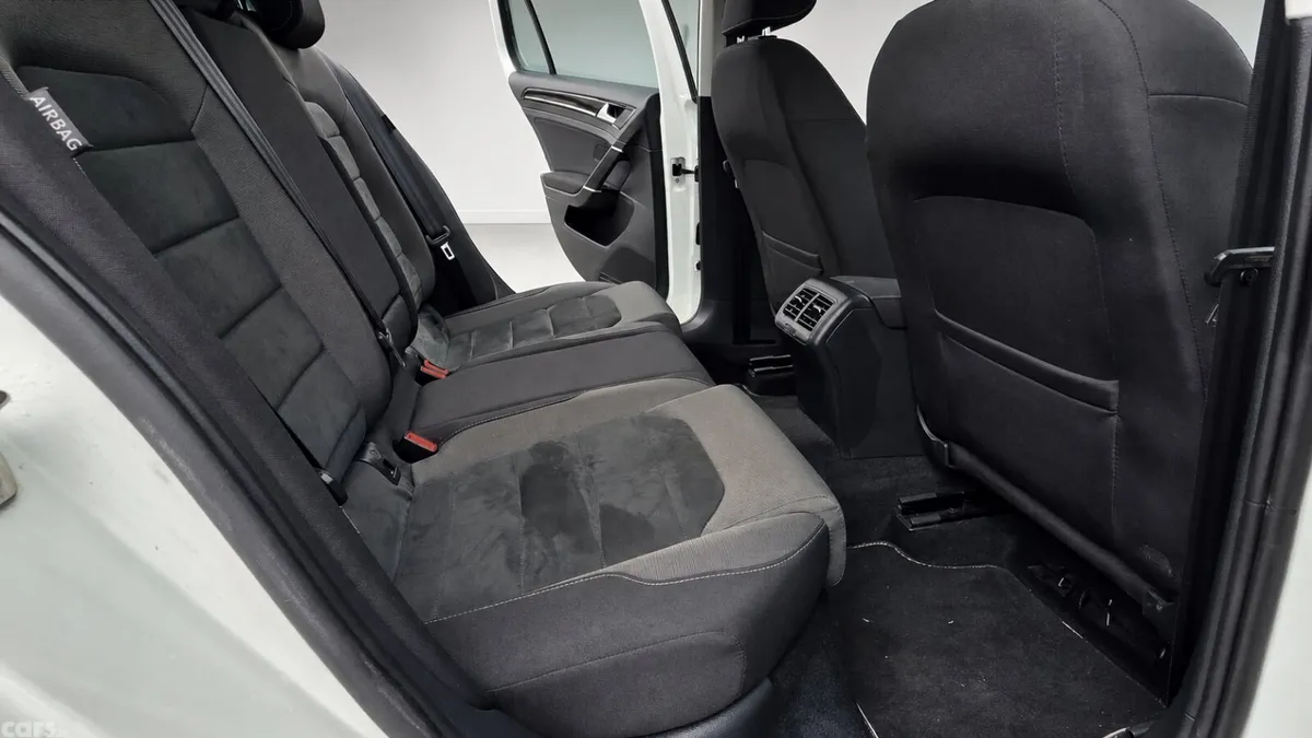Volkswagen Golf Hatchback, Petrol, 2018, White