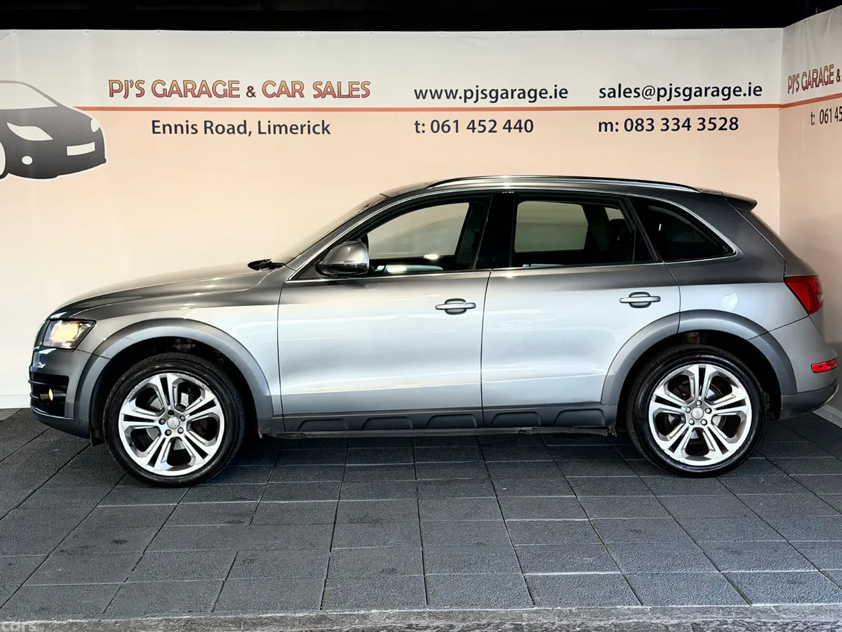 Audi Q5 SUV, Diesel, 2011, Grey