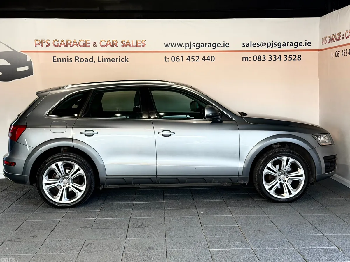 Audi Q5 SUV, Diesel, 2011, Grey