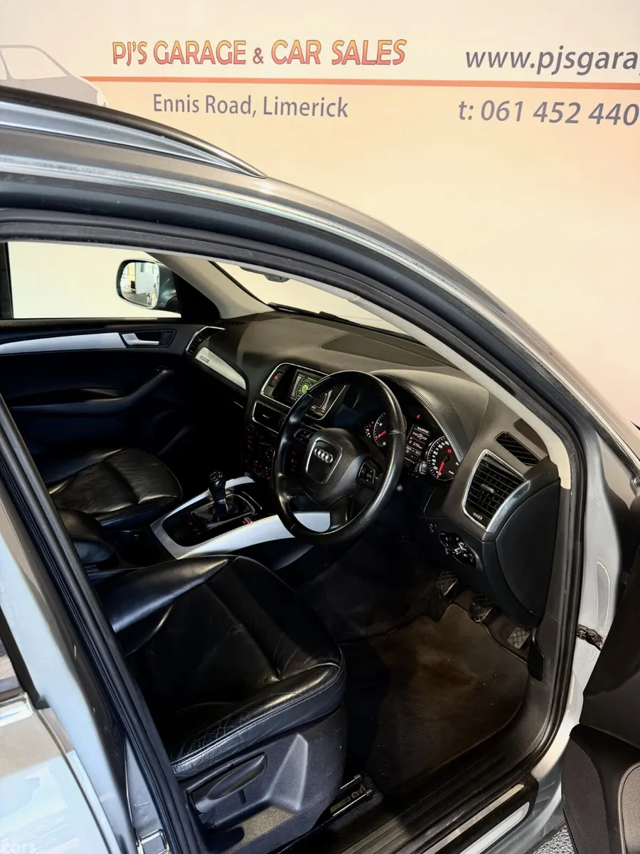Audi Q5 SUV, Diesel, 2011, Grey