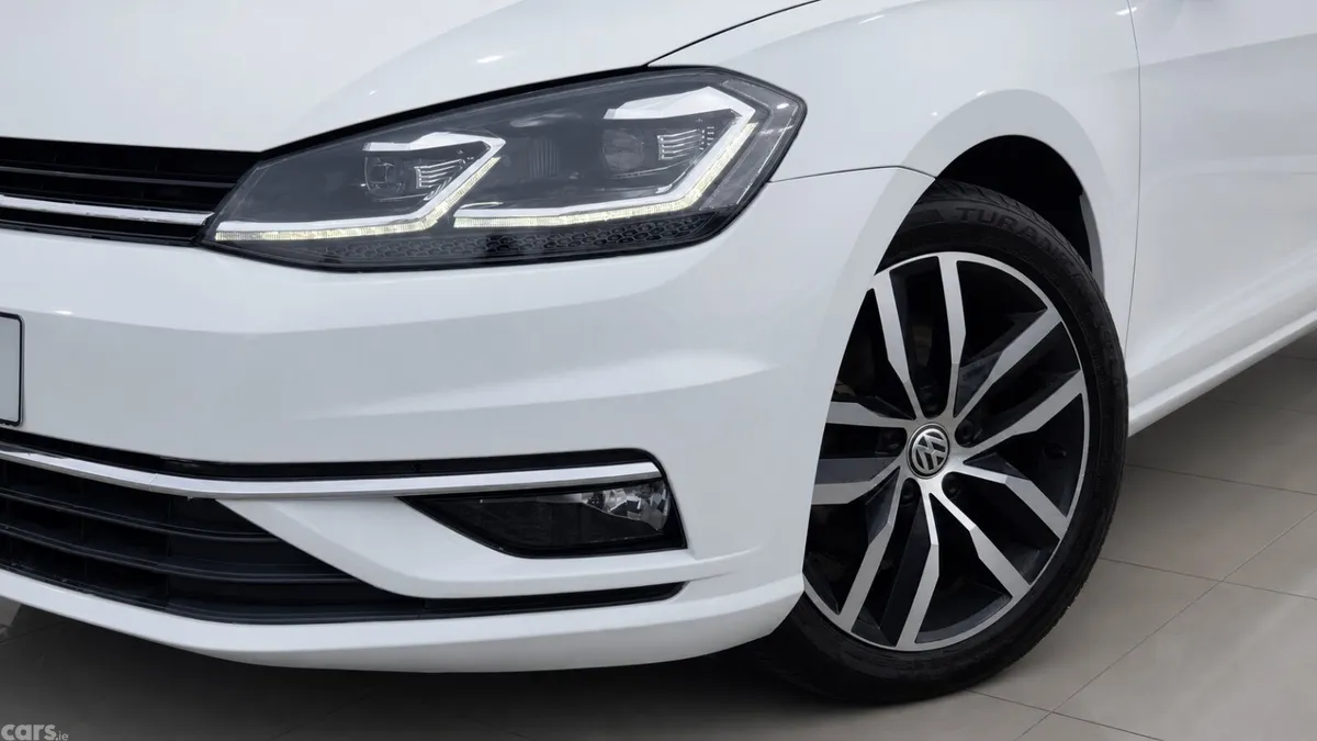 Volkswagen Golf Hatchback, Petrol, 2018, White