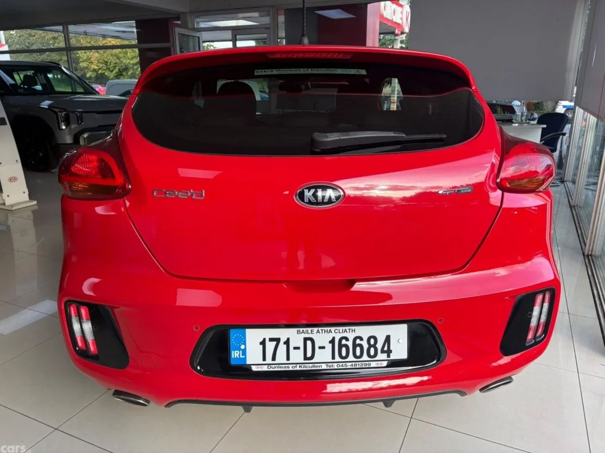 Kia Ceed Hatchback, Diesel, 2017, Red