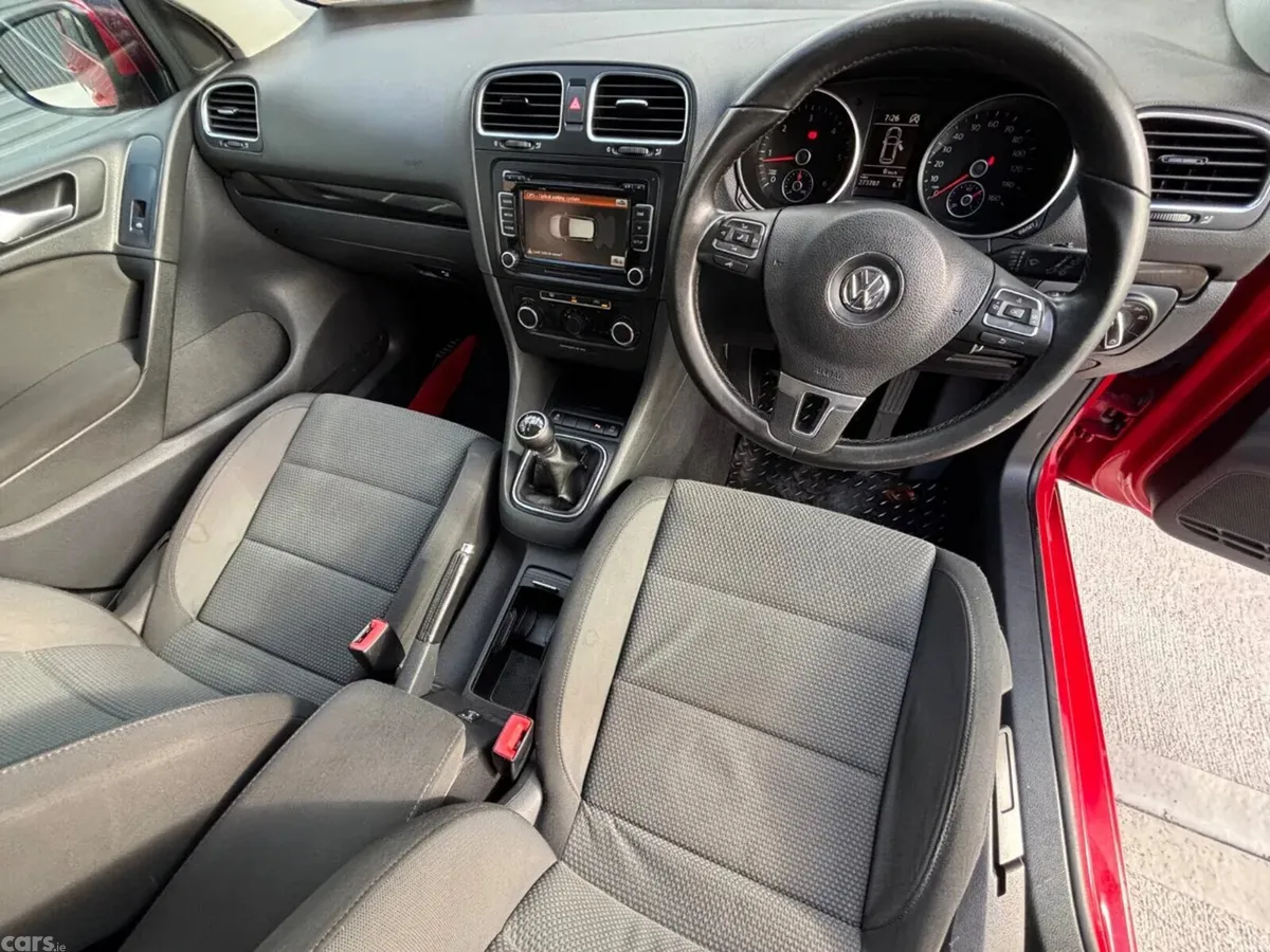 Volkswagen Golf Hatchback, Diesel, 2011, Red
