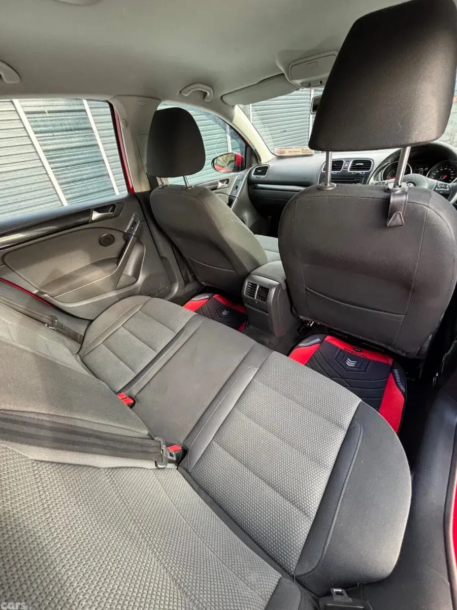 Volkswagen Golf Hatchback, Diesel, 2011, Red