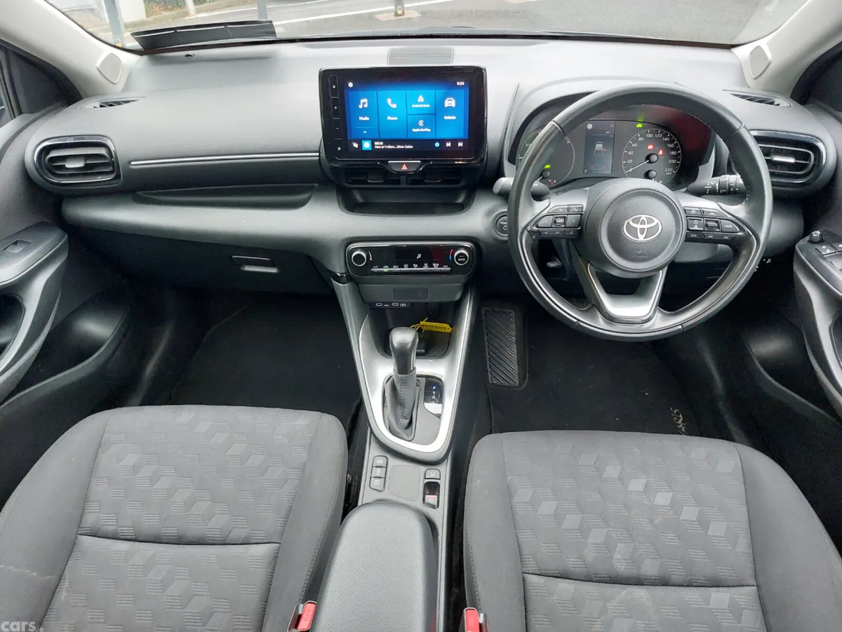 Toyota Yaris Hatchback, Petrol Hybrid, 2024, Grey