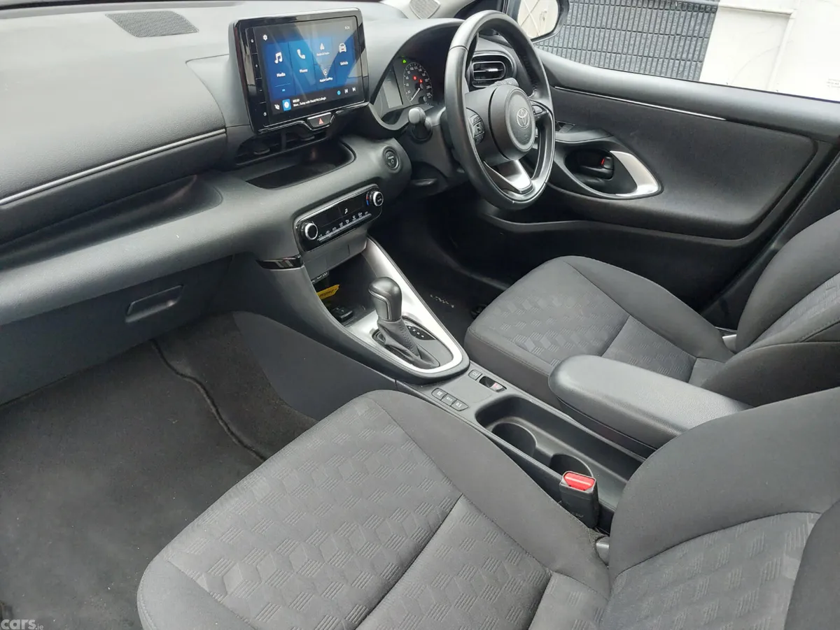 Toyota Yaris Hatchback, Petrol Hybrid, 2024, Grey