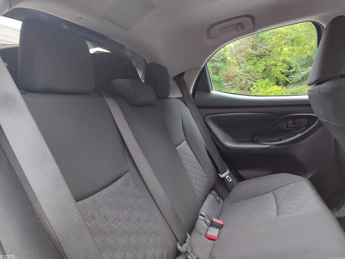 Toyota Yaris Hatchback, Petrol Hybrid, 2024, Grey
