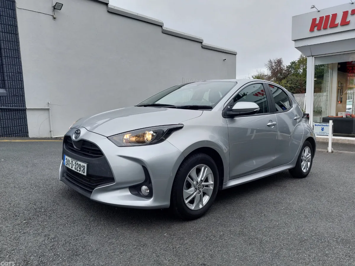 Toyota Yaris Hatchback, Petrol Hybrid, 2024, Grey