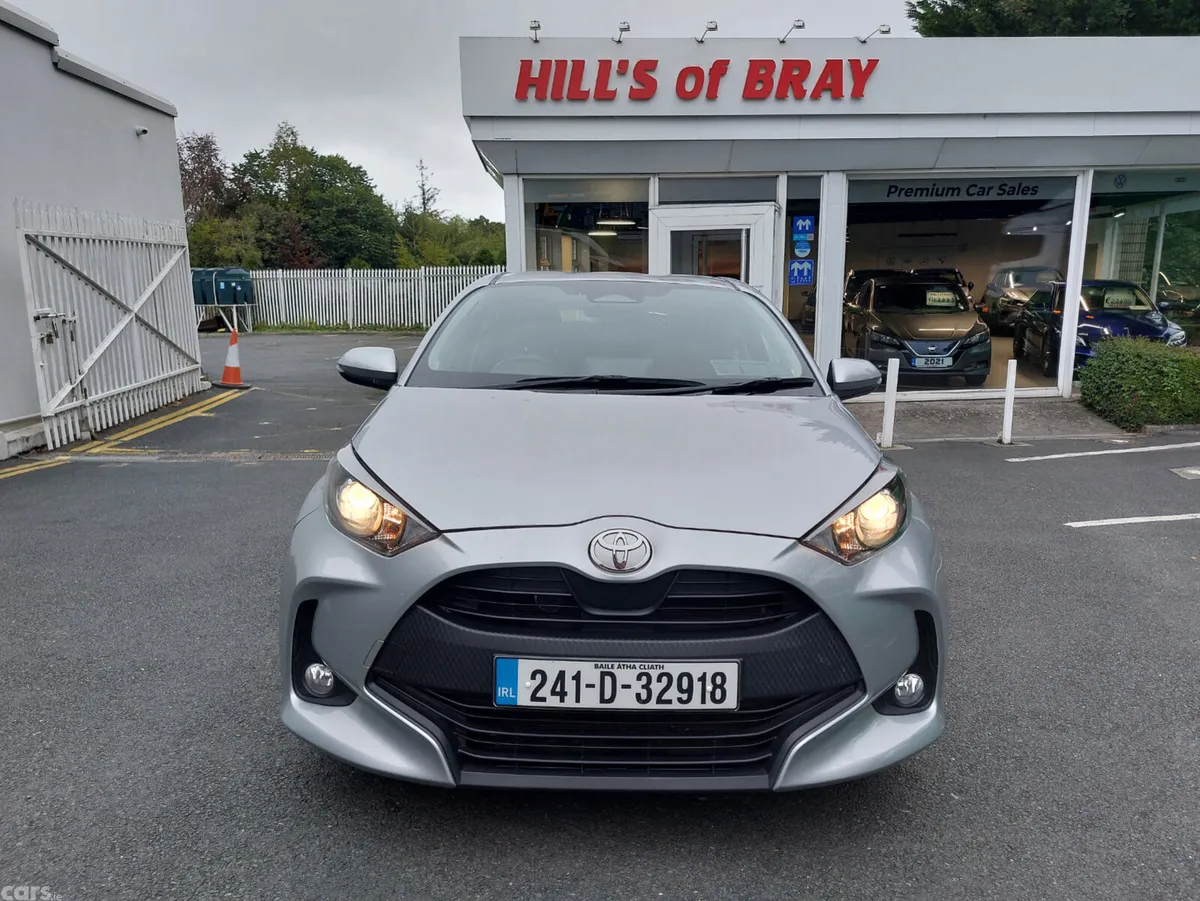Toyota Yaris Hatchback, Petrol Hybrid, 2024, Grey