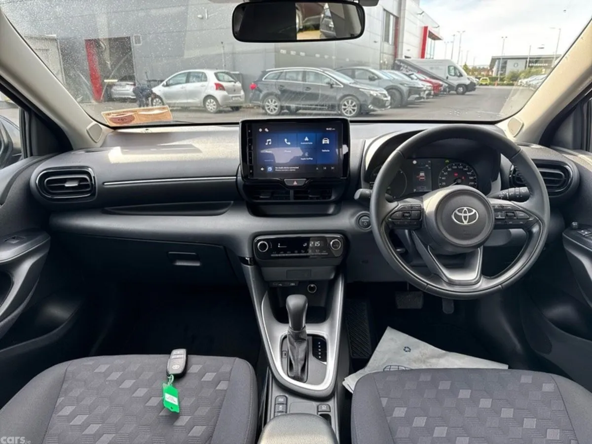 Toyota Yaris Hatchback, Petrol Hybrid, 2026, Black