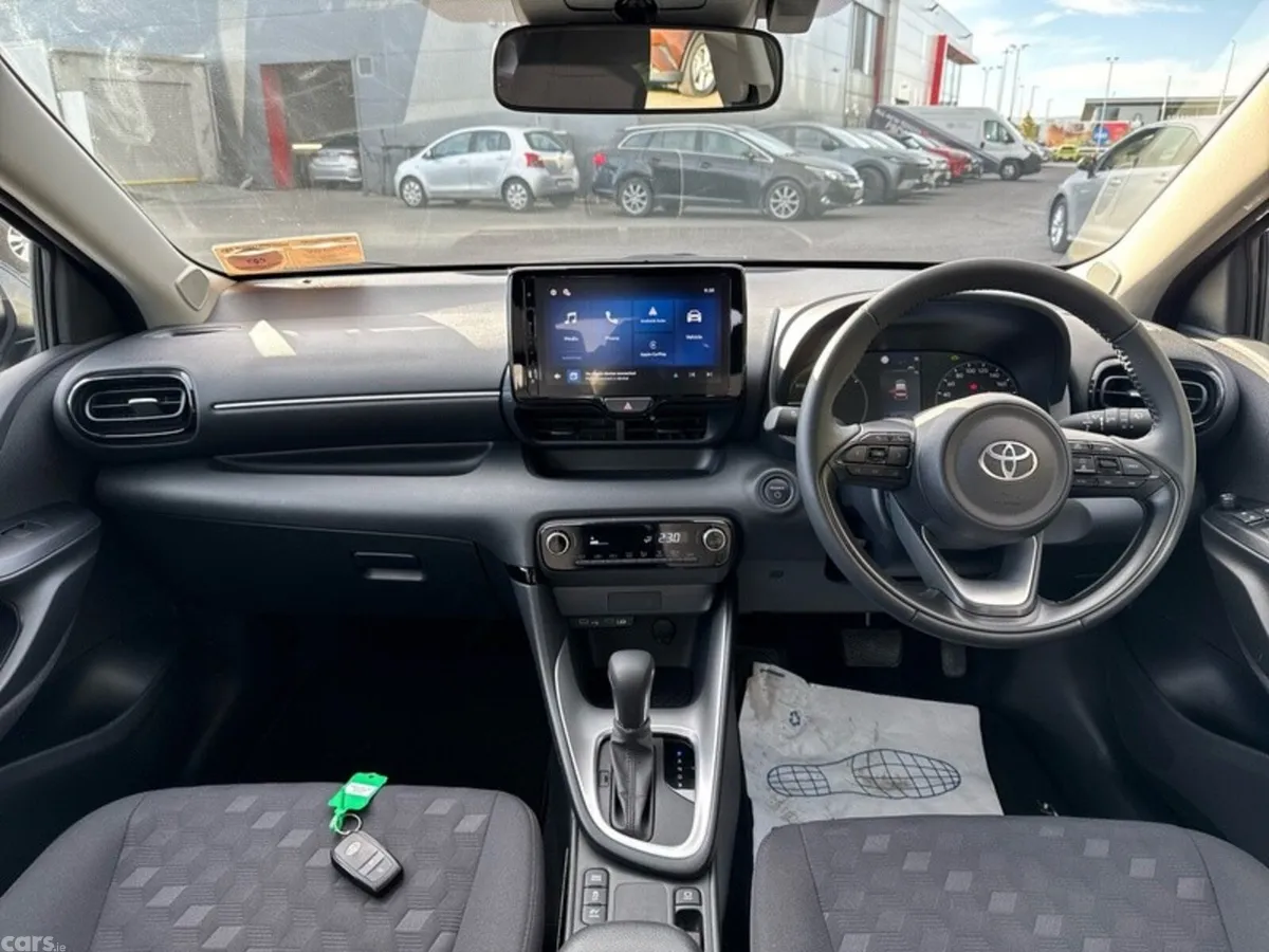 Toyota Yaris Hatchback, Petrol Hybrid, 2026, Black