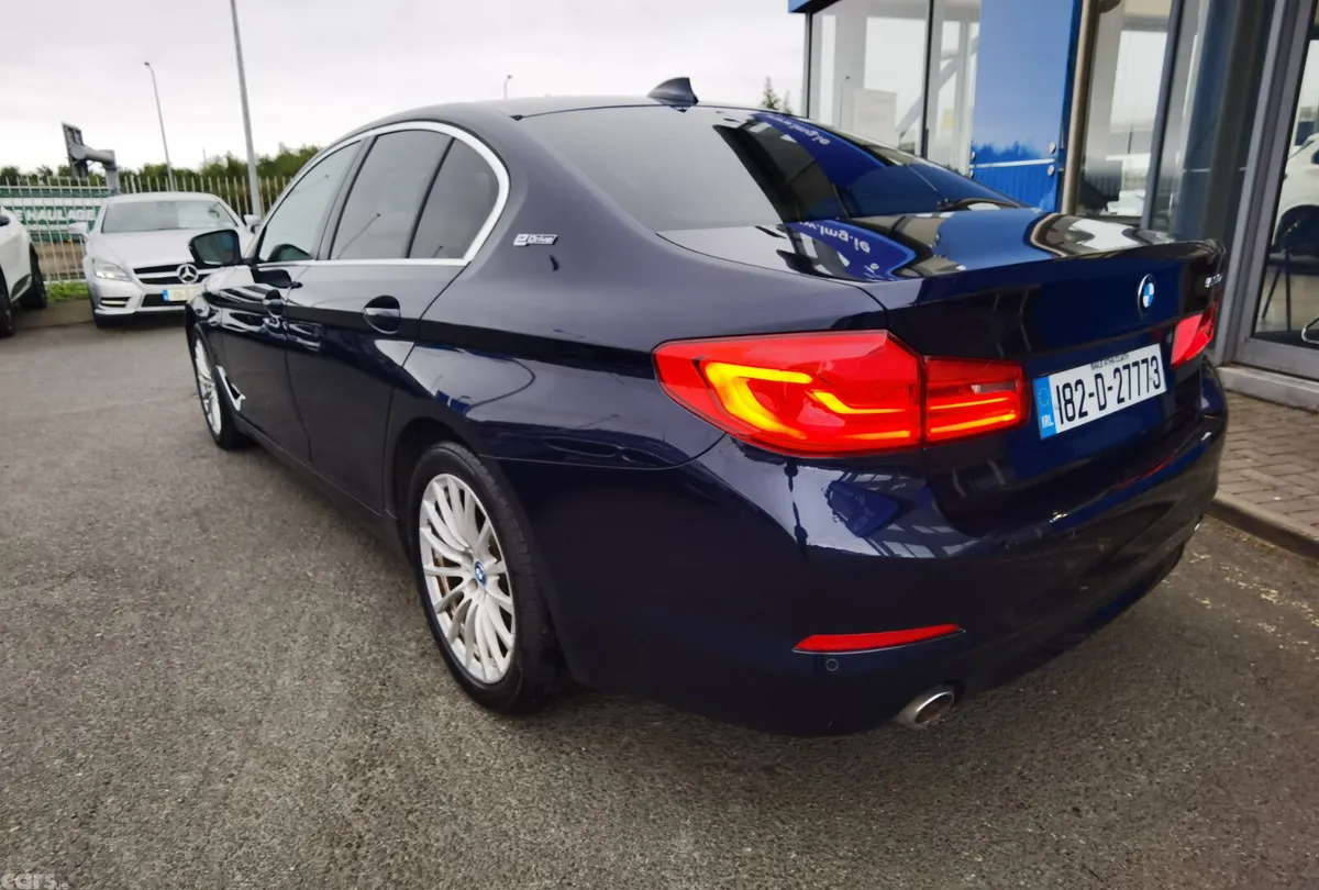 BMW 5-Series Saloon, Petrol Plug-in Hybrid, 2018, Blue