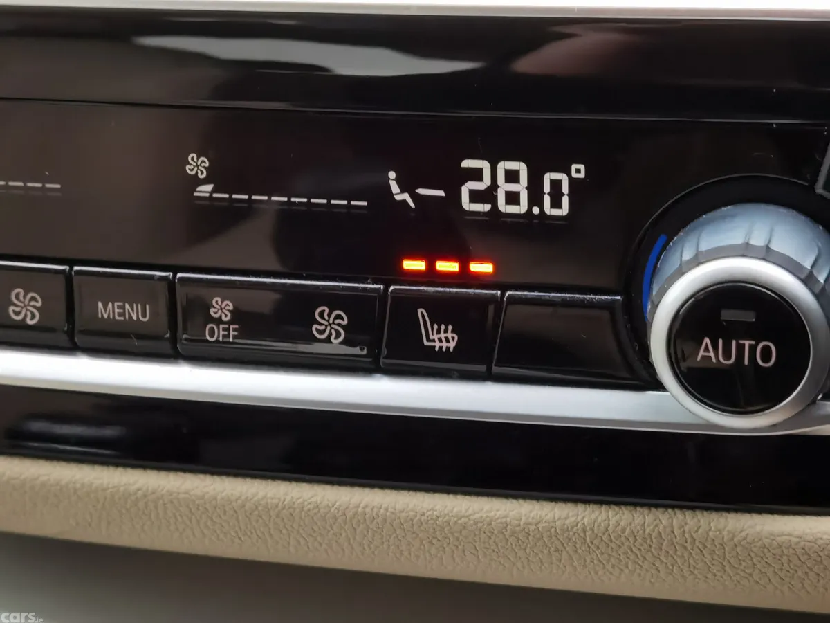 BMW 5-Series Saloon, Petrol Plug-in Hybrid, 2018, Blue