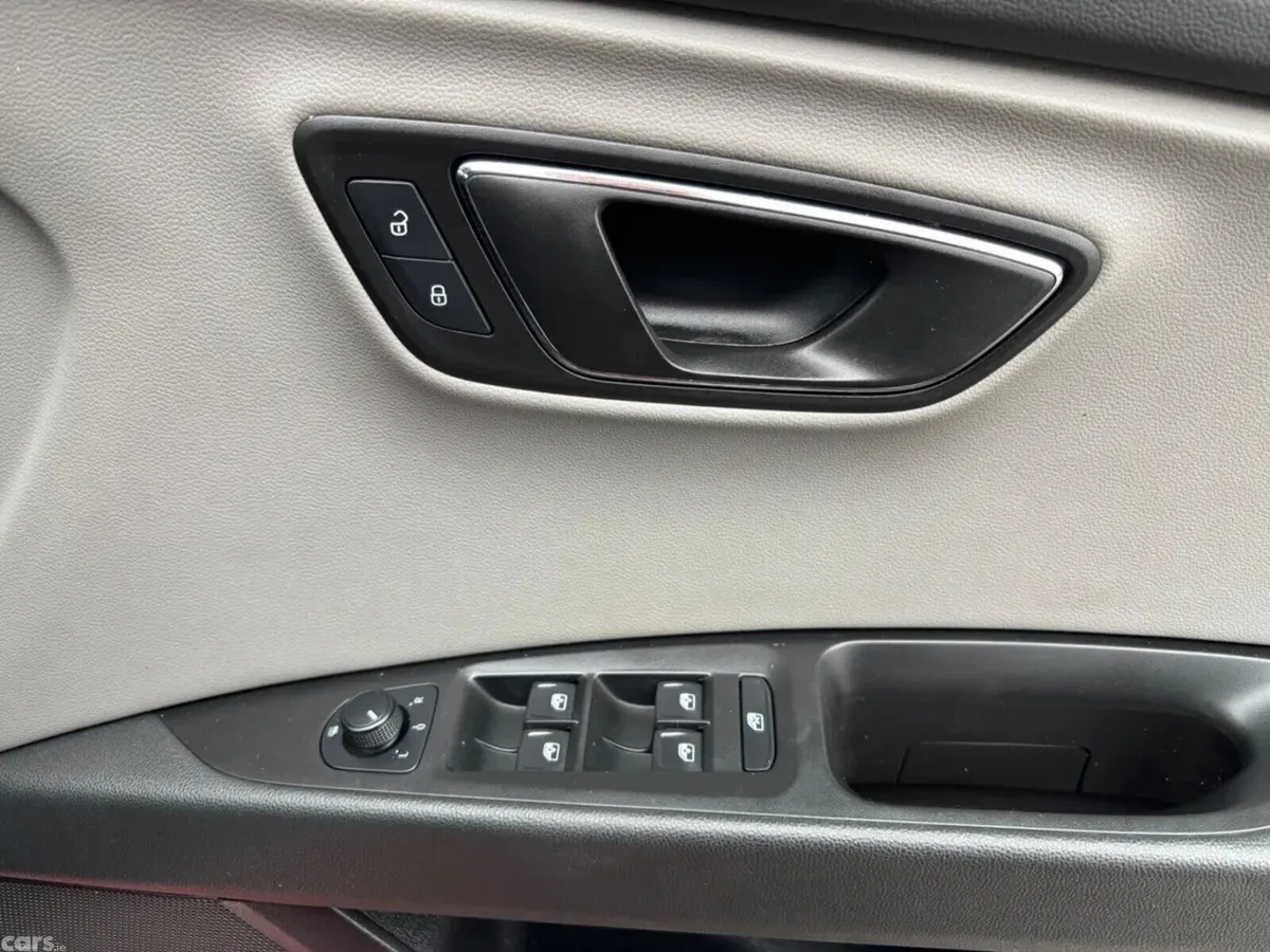 SEAT Leon Estate, Diesel, 2015, Red