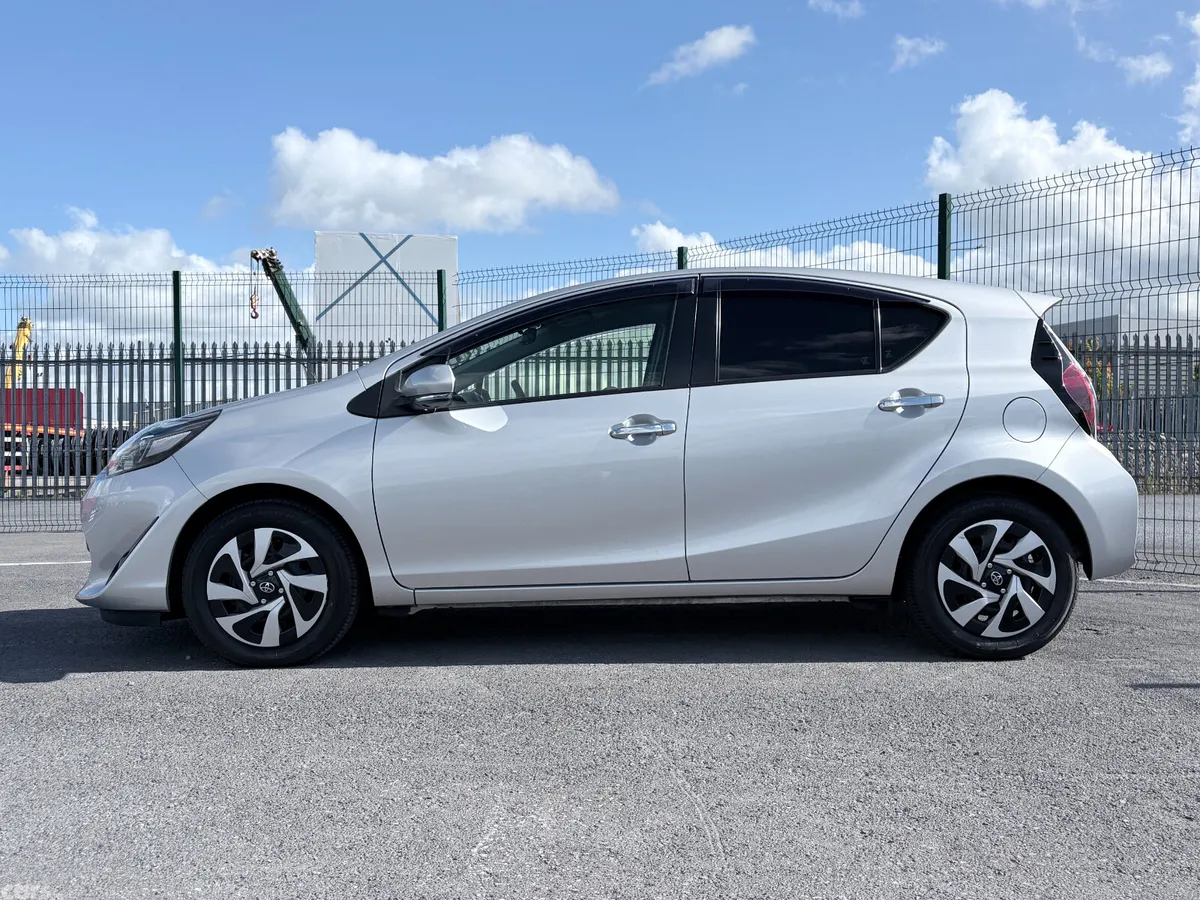 Toyota Aqua Hatchback, Petrol Hybrid, 2021, Silver