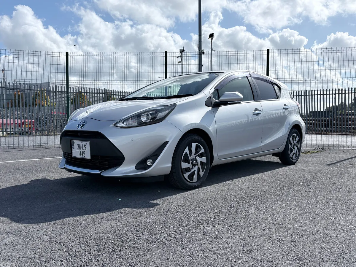 Toyota Aqua Hatchback, Petrol Hybrid, 2021, Silver