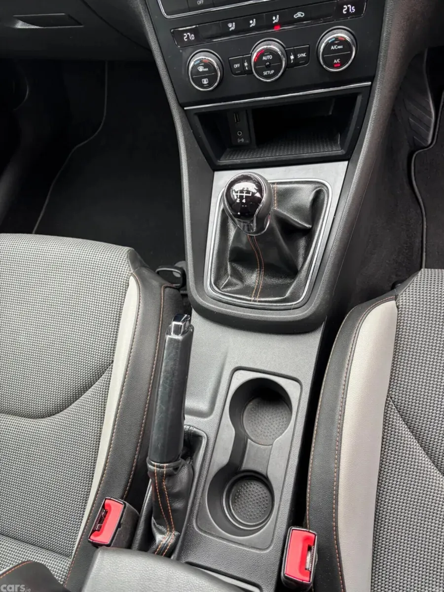 SEAT Leon Estate, Diesel, 2015, Red
