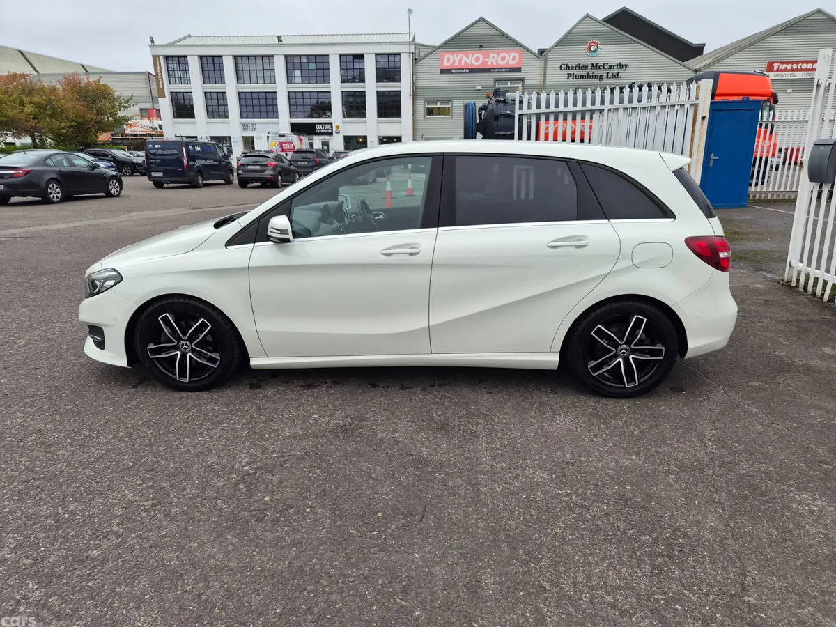 Mercedes-Benz B-Class Hatchback, Petrol, 2019, White