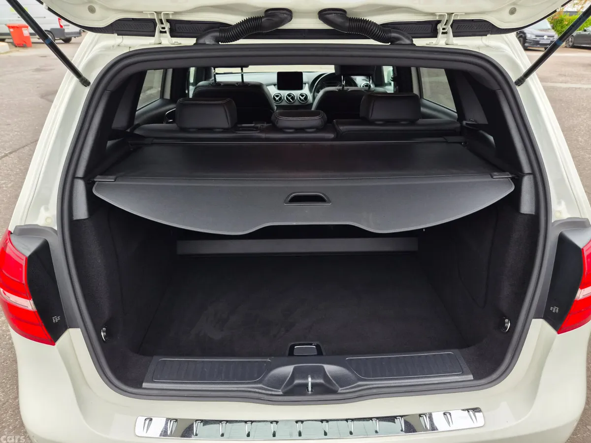 Mercedes-Benz B-Class Hatchback, Petrol, 2019, White