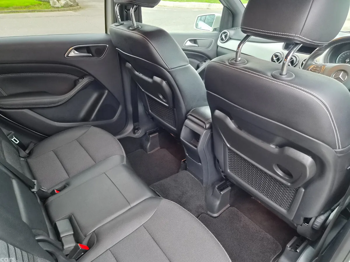 Mercedes-Benz B-Class Hatchback, Petrol, 2019, White