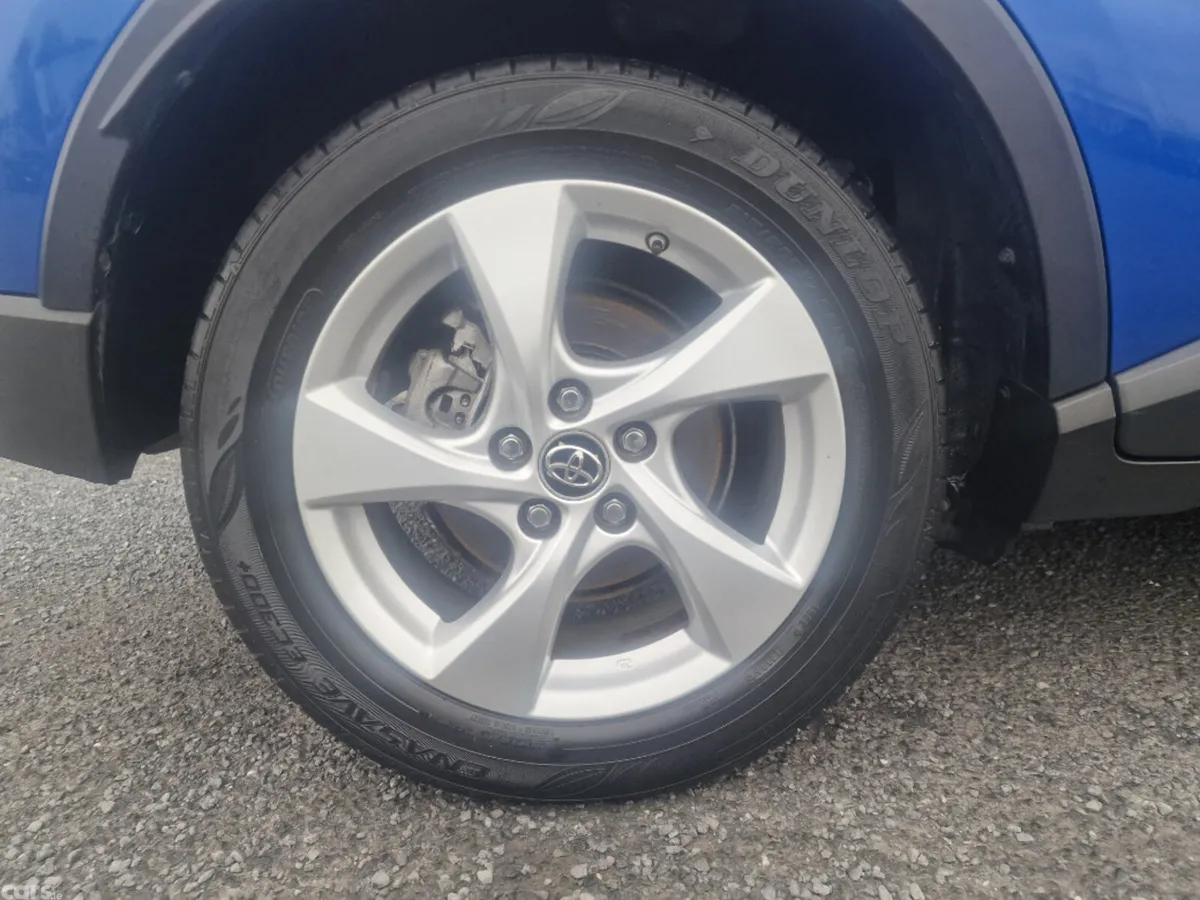Toyota C-HR Hatchback, Petrol, 2019, Blue