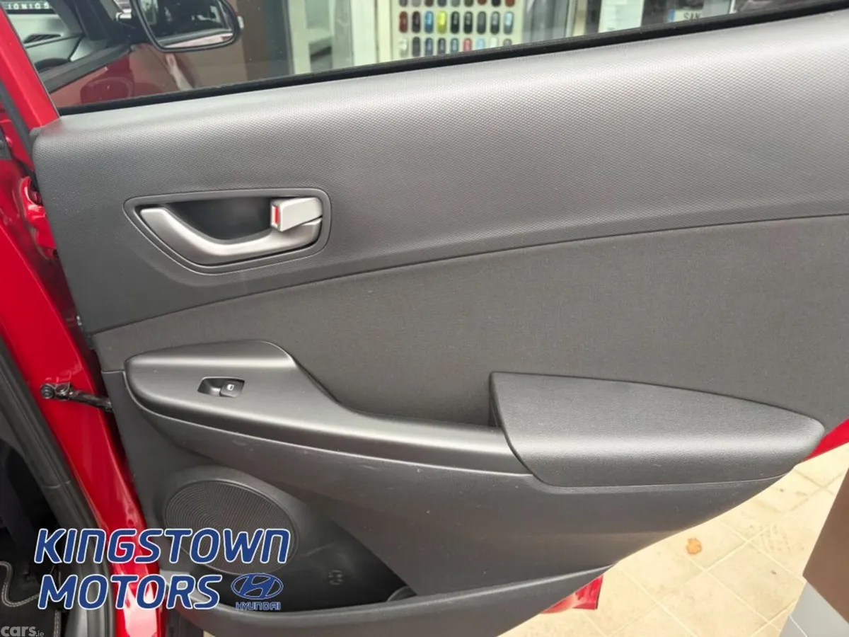 Hyundai KONA MPV, Petrol, 2019, Red