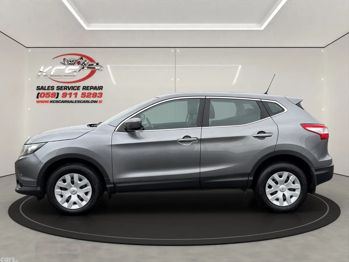 Nissan Qashqai Hatchback, Diesel, 2016, Grey