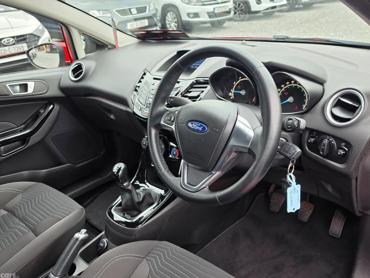 Ford Fiesta Hatchback, Petrol, 2016, Red
