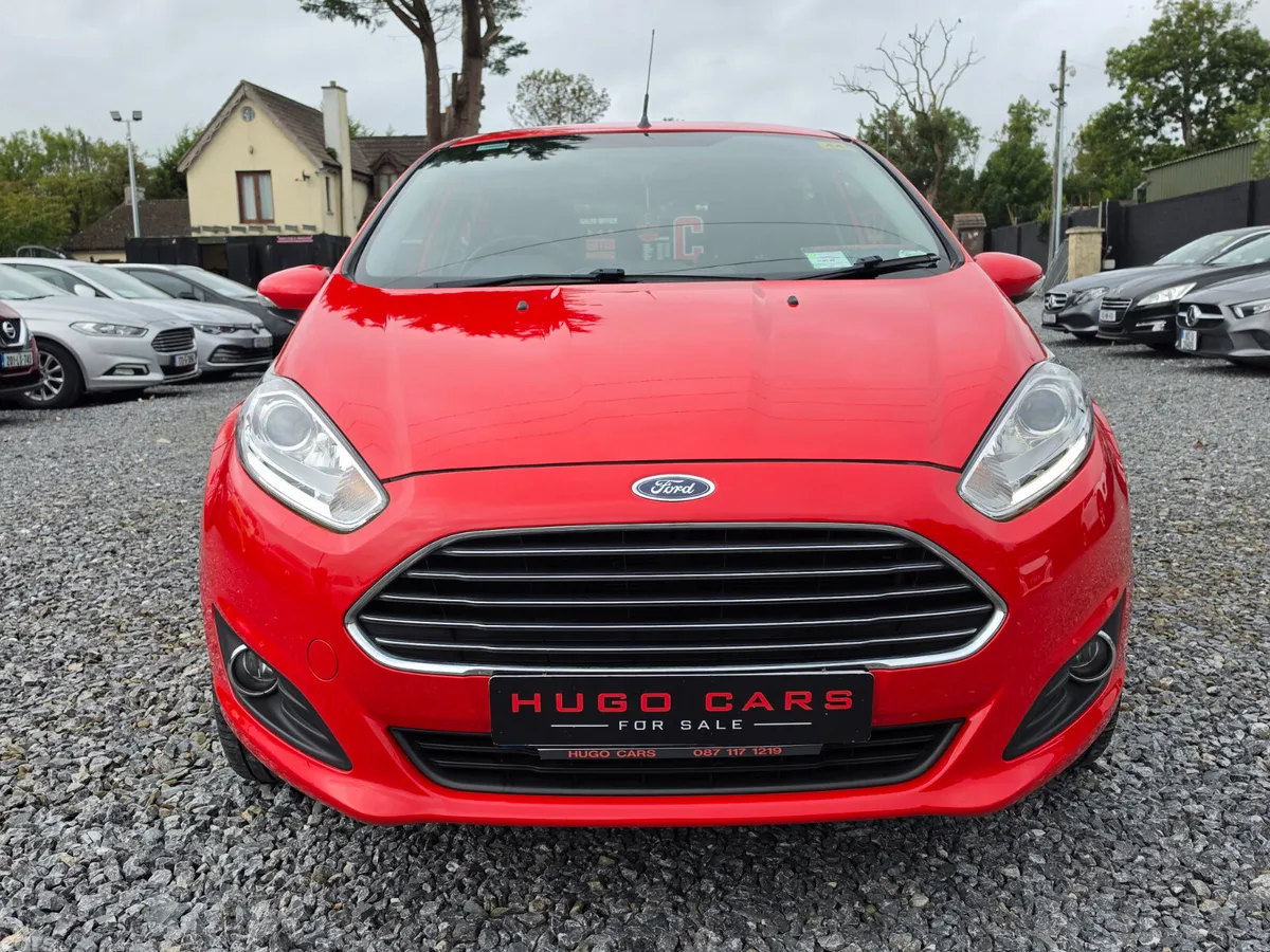 Ford Fiesta Hatchback, Petrol, 2016, Red