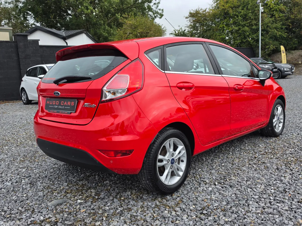 Ford Fiesta Hatchback, Petrol, 2016, Red