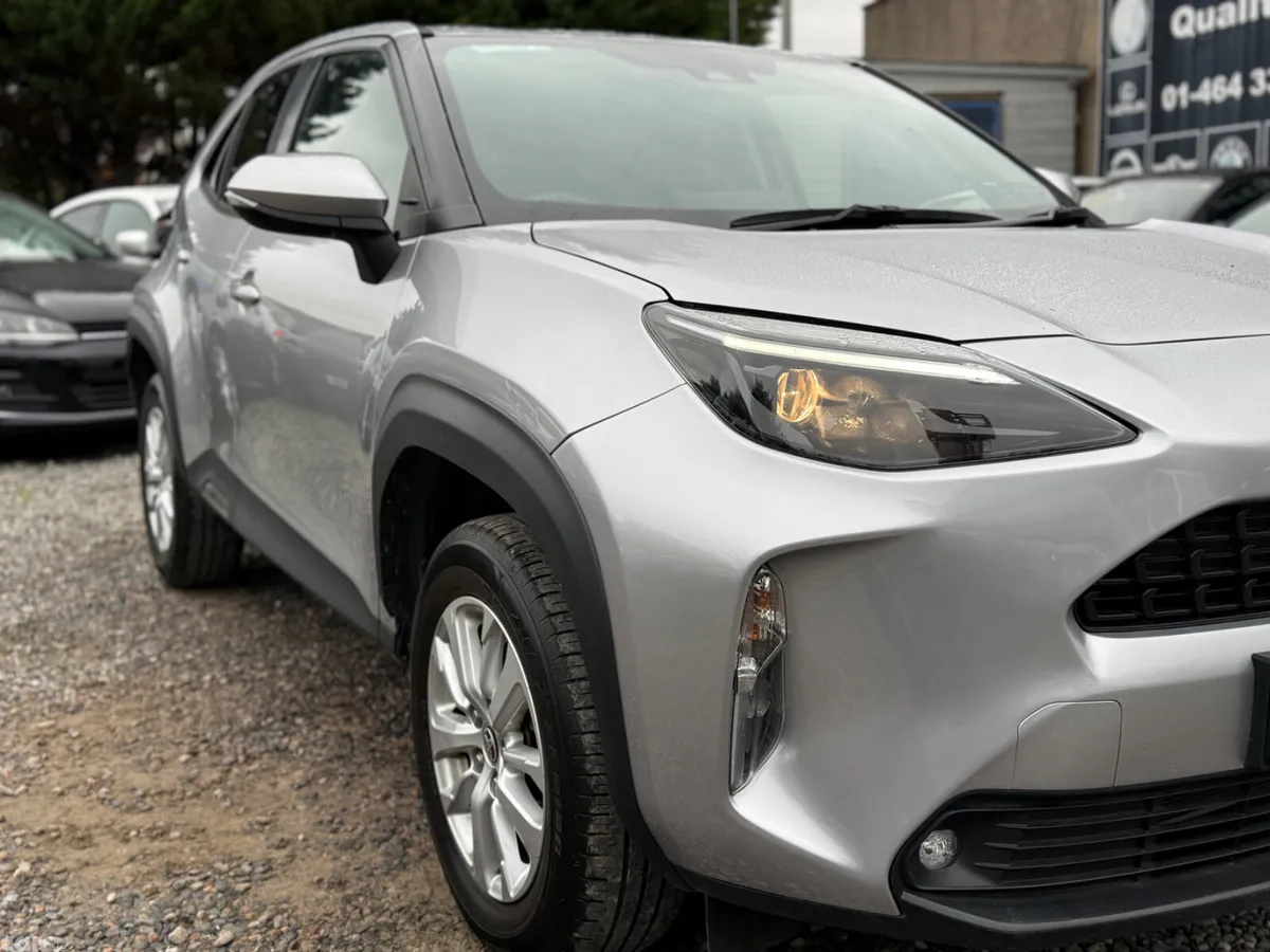 Toyota Yaris Cross SUV, Petrol Hybrid, 2024, Grey