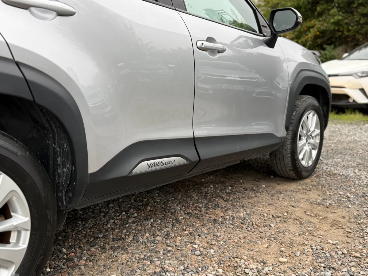 Toyota Yaris Cross SUV, Petrol Hybrid, 2024, Grey