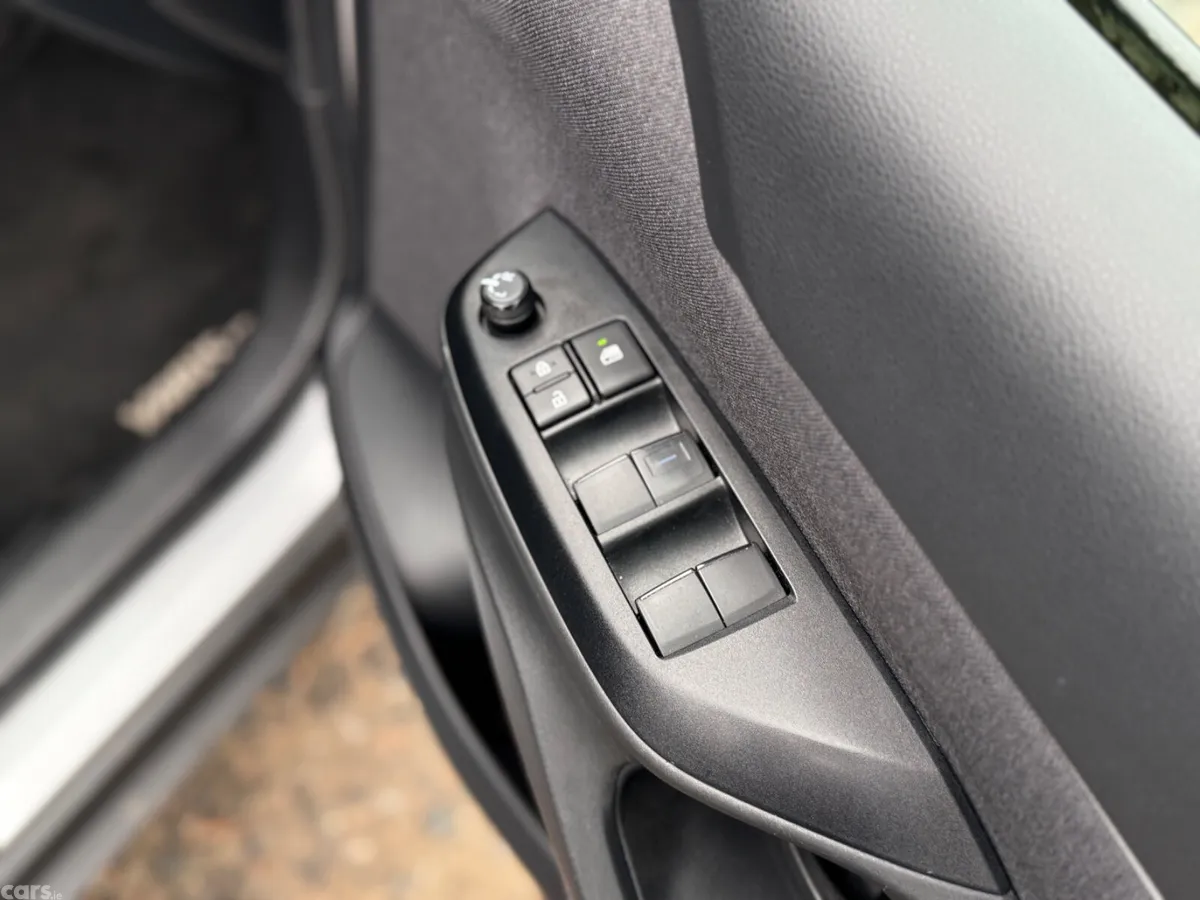 Toyota Yaris Cross SUV, Petrol Hybrid, 2024, Grey