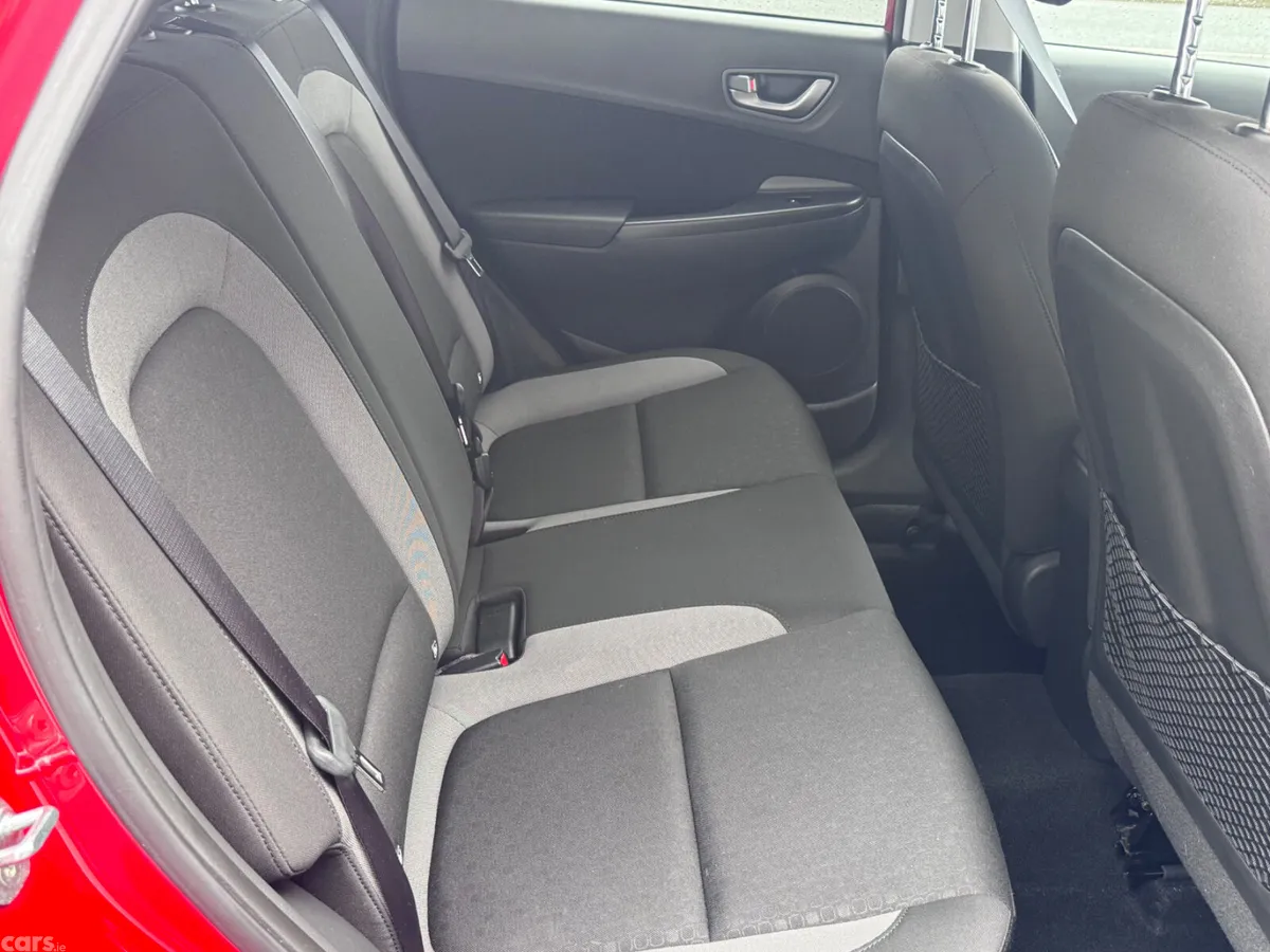 Hyundai KONA MPV, Diesel, 2020, Red
