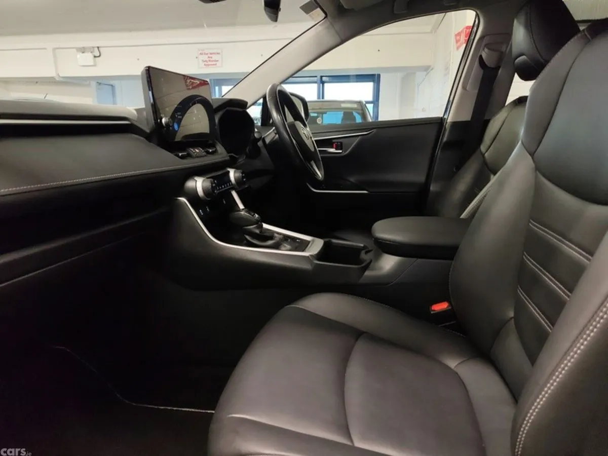 Toyota RAV4 SUV, Petrol Hybrid, 2023, Black