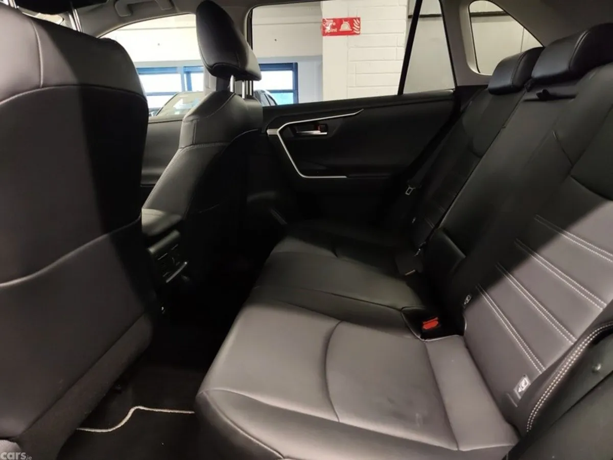 Toyota RAV4 SUV, Petrol Hybrid, 2023, Black