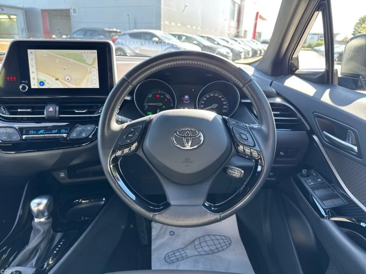 Toyota C-HR SUV, Petrol Hybrid, 2022, Black