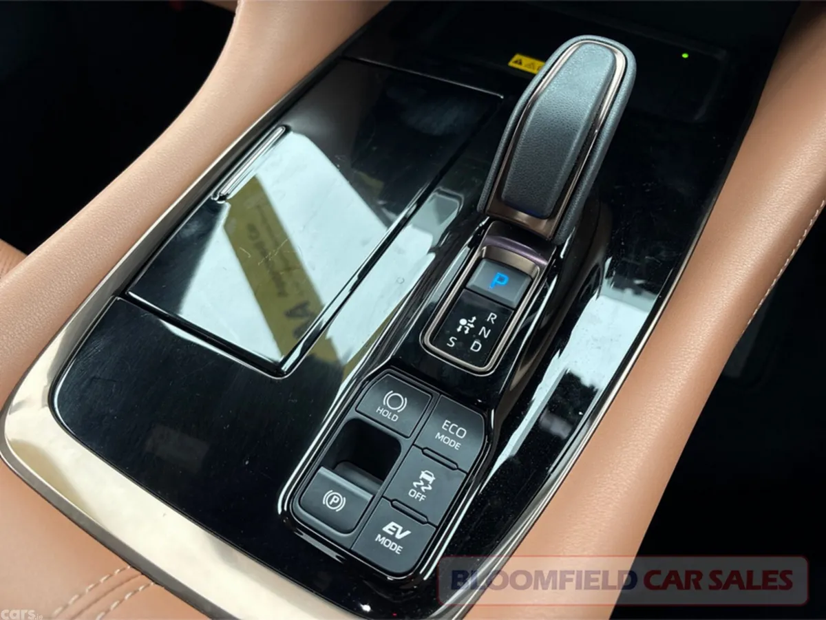 Toyota Alphard MPV, Petrol Hybrid, 2025, Black